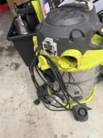 vacuum cleaner- HygieneXperts Commercial & Residential Cleaning Services