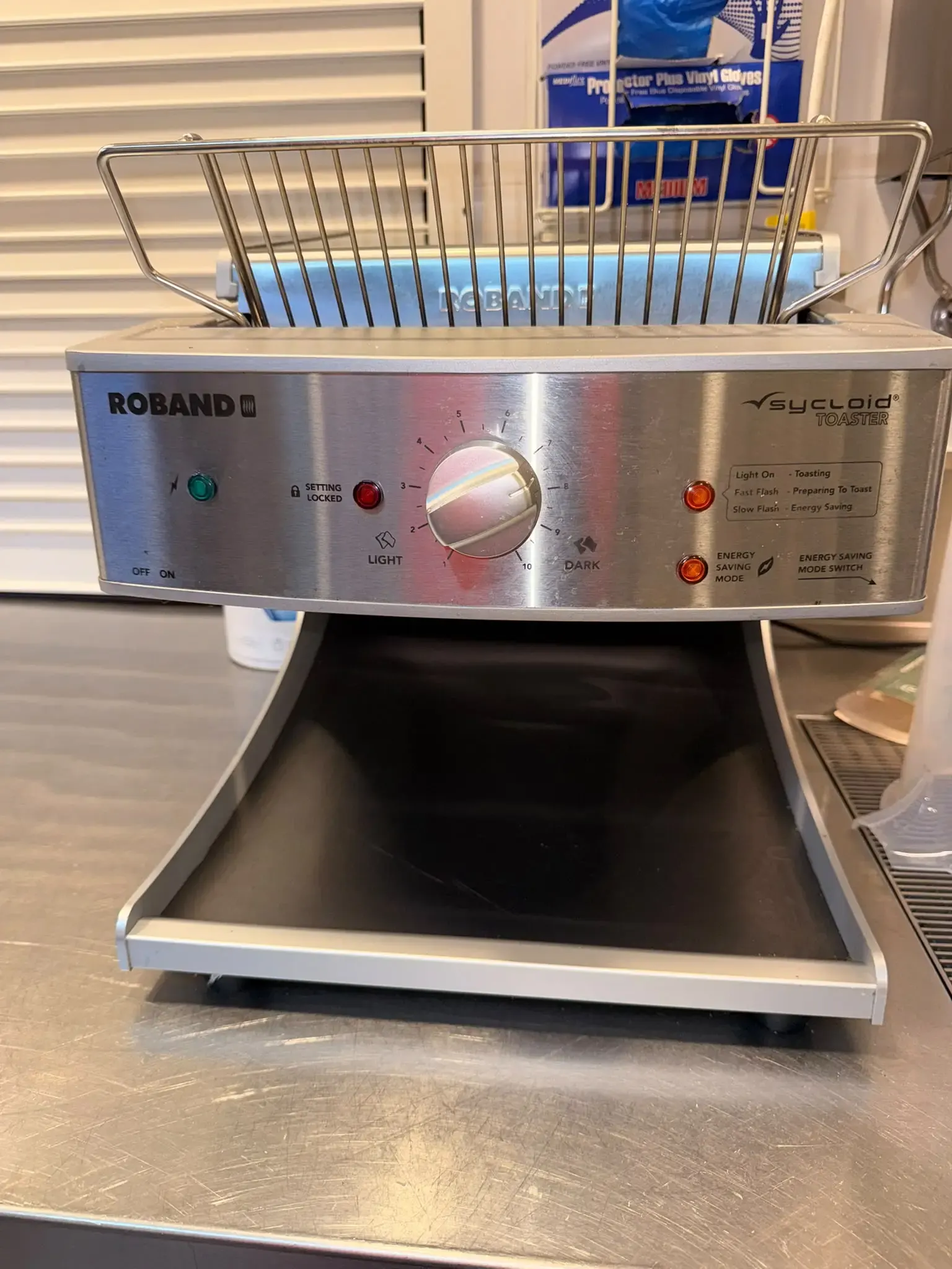 Commercial kitchen equipment and deep fryer cleaning in Sydney